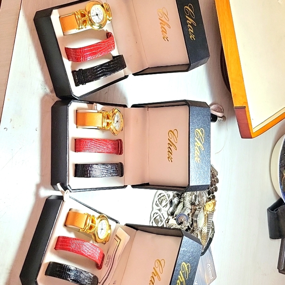 Watches female